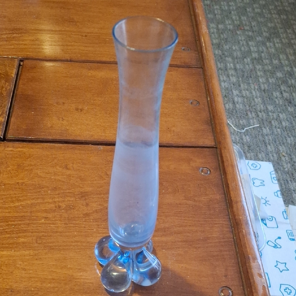 Glass Vase - Picture 5 of 6